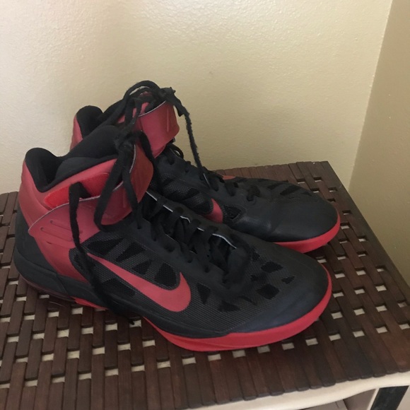 nike basketball shoes 2010